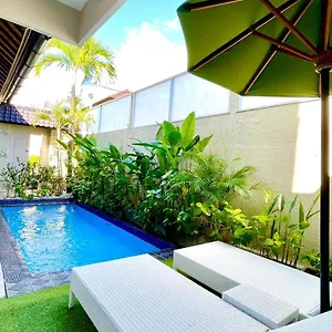 Frangipani Villa Seminyak (Bali)